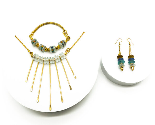 Hand-made Recycled glass beads and Brass Necklace set - Image 5